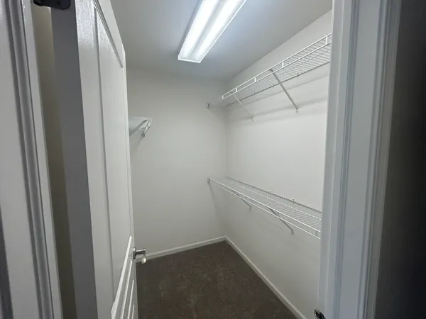 $2,600 | 508 Metropolitan Street, Aurora, IL 60502