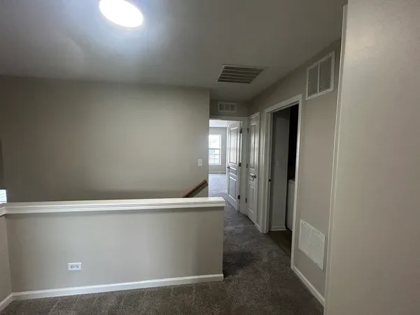 $2,600 | 508 Metropolitan Street, Aurora, IL 60502