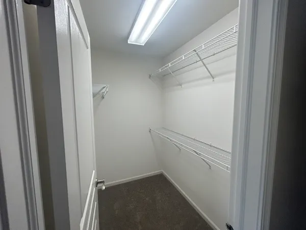$2,600 | 508 Metropolitan Street, Aurora, IL 60502