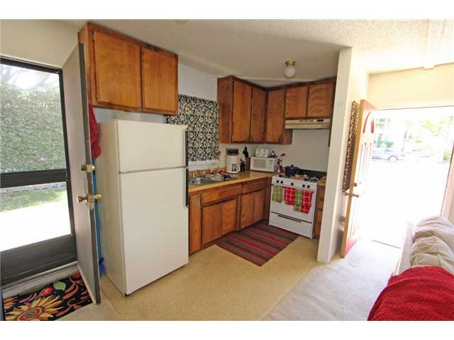 508 Warwick Avenue Cardiff, CA 92007 - Photo 14 of 25 Kitchen in 1 BR apt.