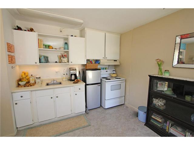 508 Warwick Avenue Cardiff, CA 92007 - Photo 19 of 25 Studio kitchen