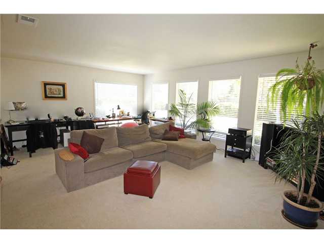 508 Warwick Avenue Cardiff, CA 92007 - Photo 4 of 25 Very large Living Room in 2 BR