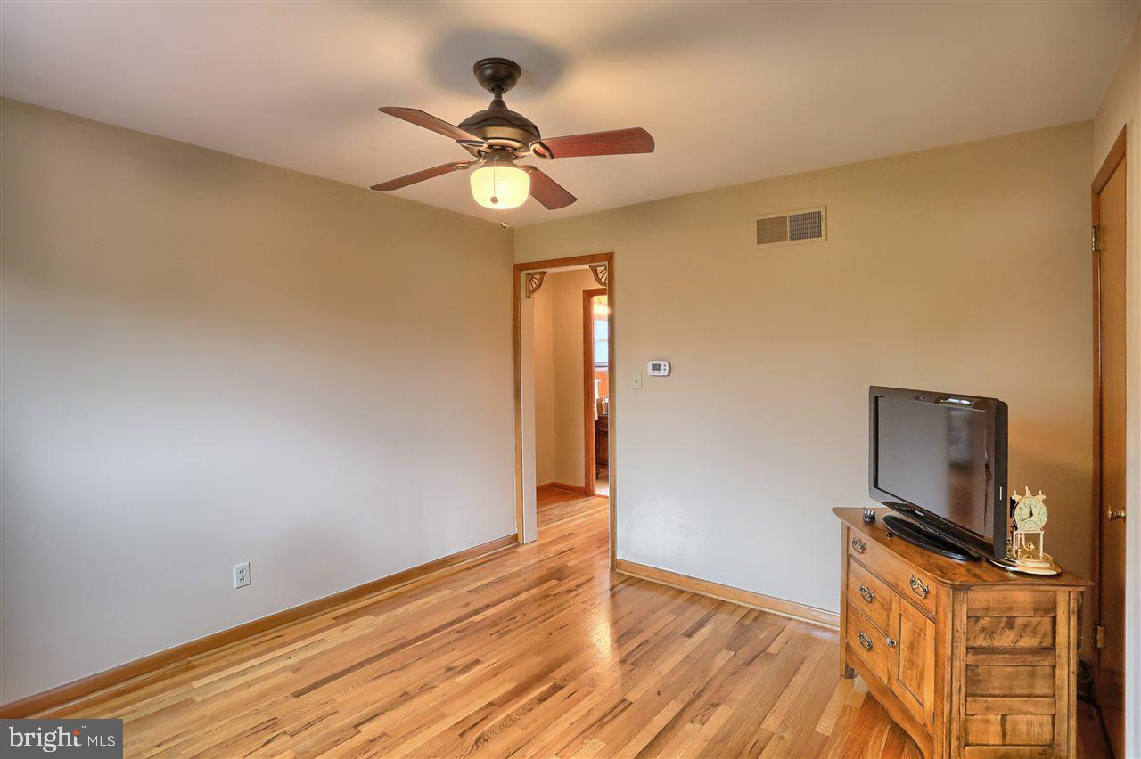 313 Feeser Road Harrisburg, PA 17109 - Photo 17 of 25 Gallery Image 17