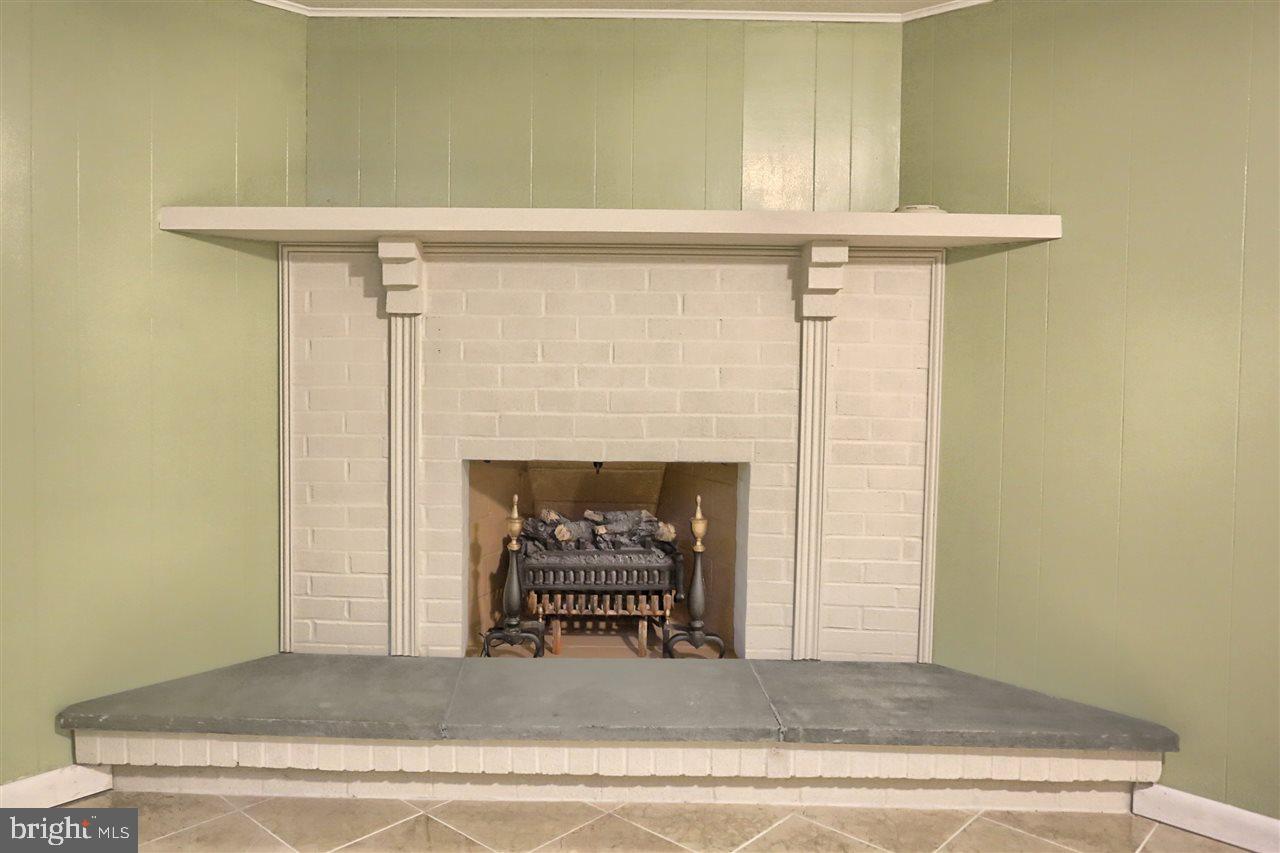 313 Feeser Road Harrisburg, PA 17109 - Photo 3 of 25 Gallery Image 3