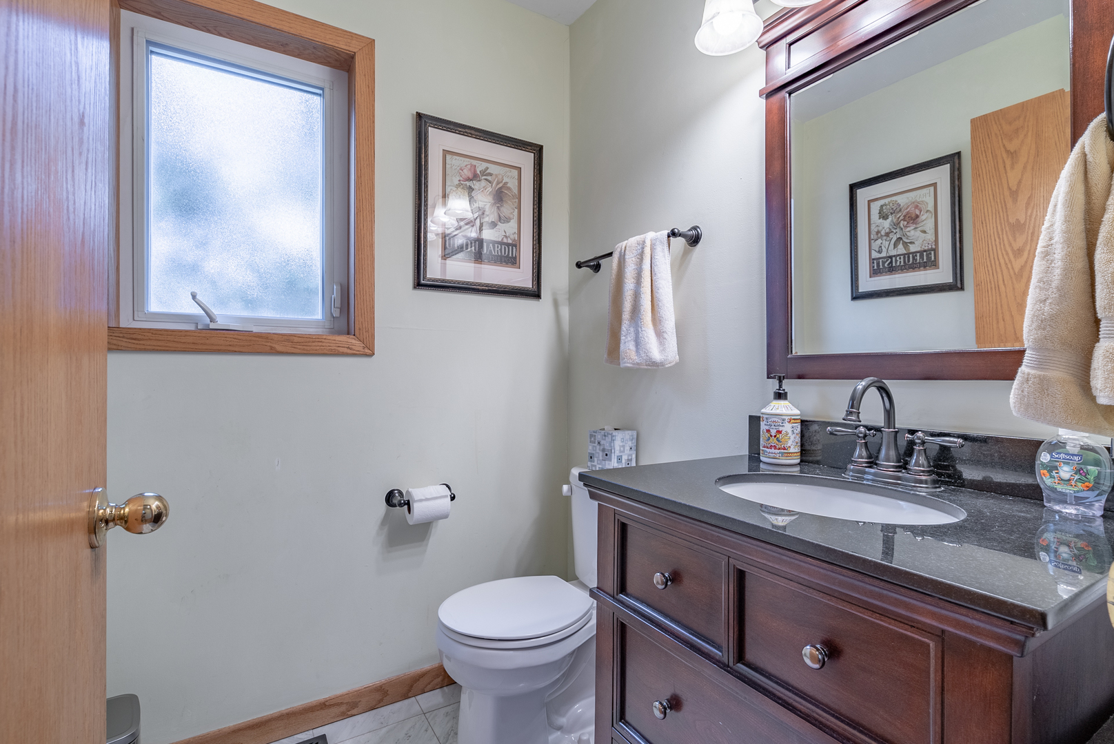 3408 Linneman Street Glenview, IL 60025 - Photo 9 of 24