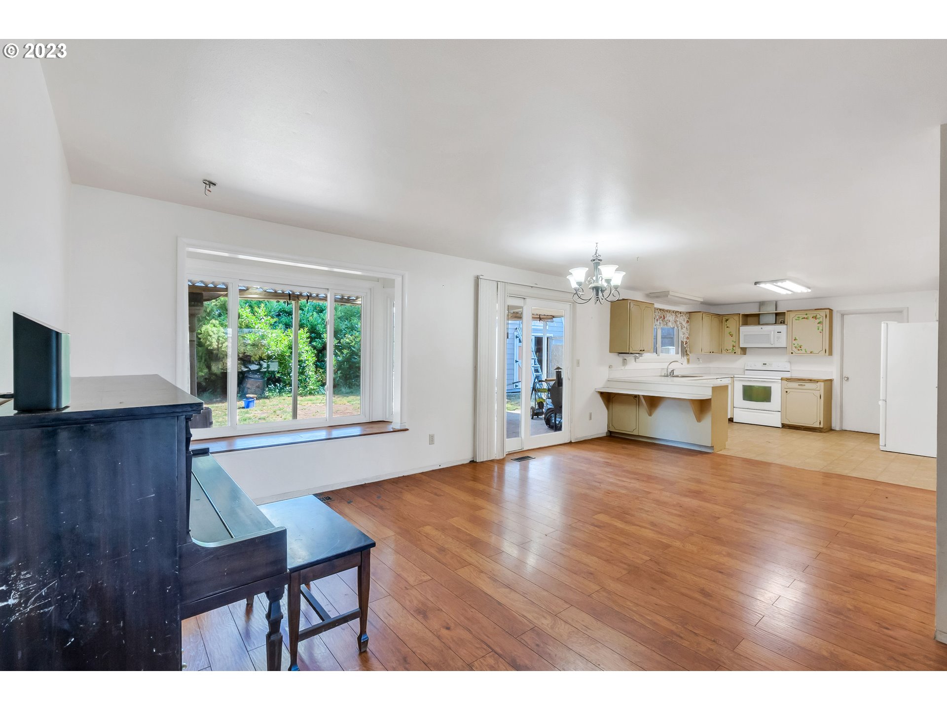 435 Boone Road Southeast Salem, OR 97302 - Photo 6 of 22 Gallery Image 6