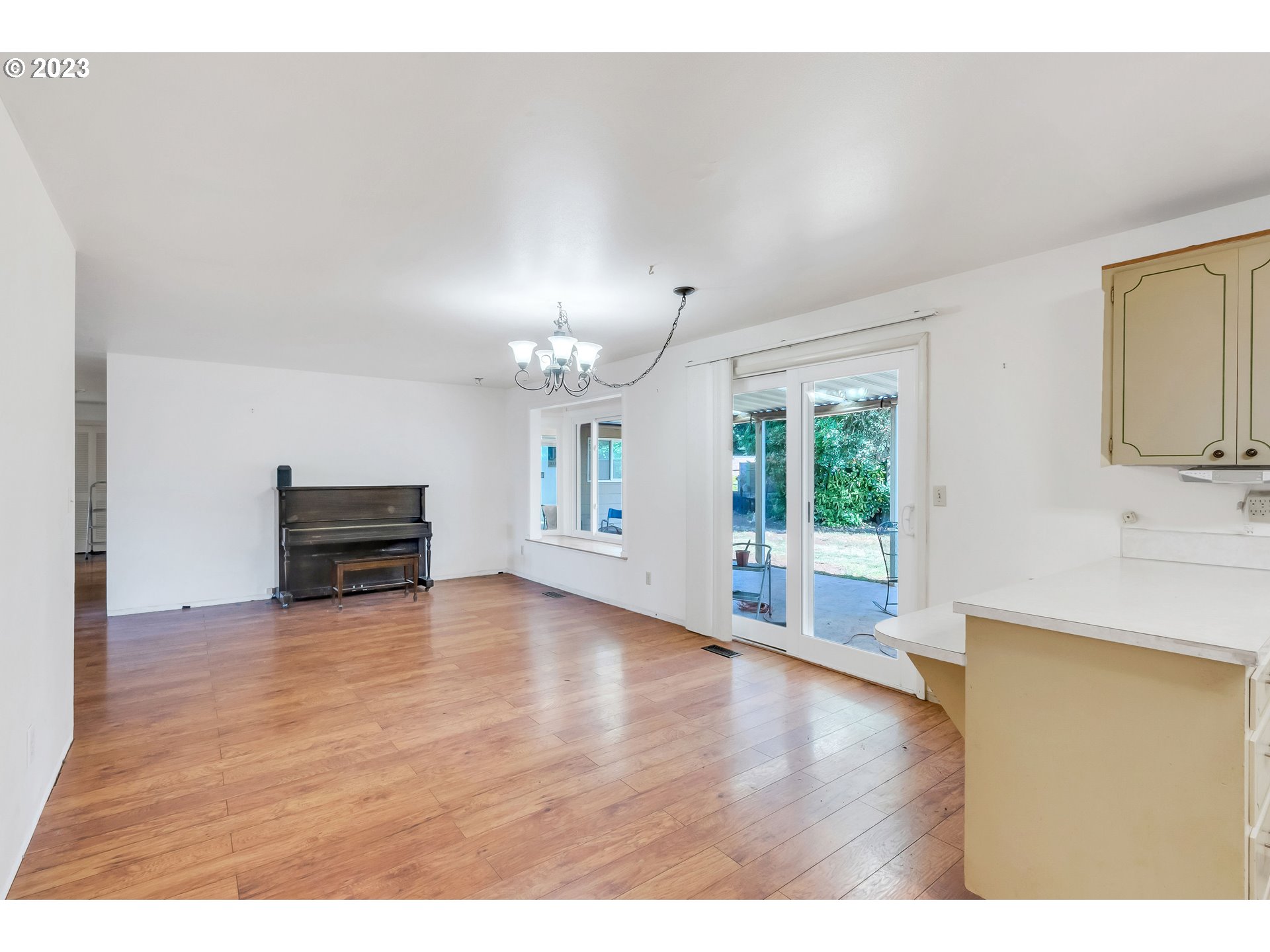 435 Boone Road Southeast Salem, OR 97302 - Photo 7 of 22 Gallery Image 7