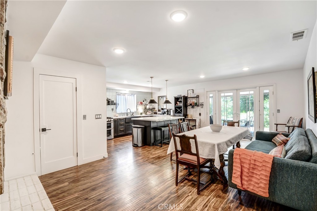 458 Termino Avenue Corona, CA 92879 - Photo 10 of 24