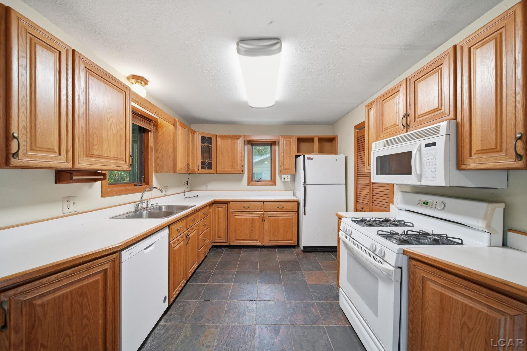 295 Ridgeway Drive Brooklyn, MI 49230 - Photo 12 of 49