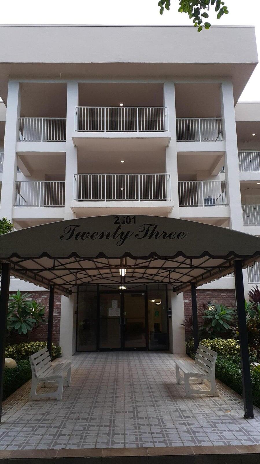 2601 South Course Drive, Unit 203 Pompano Beach, FL 33069 - Photo 2 of 33