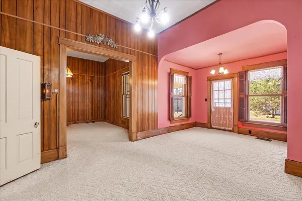 $395,000 | 517 Laurel Avenue, South Pittsburg, TN 37380