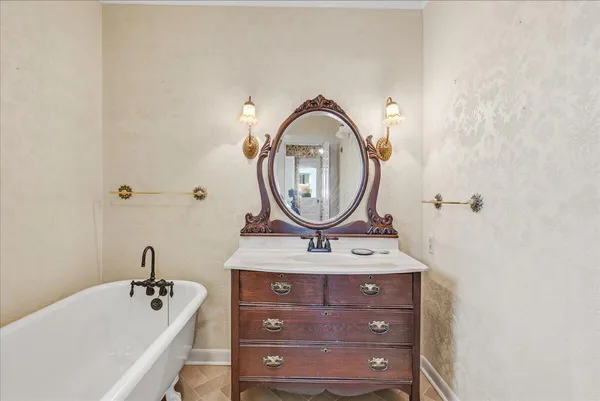 $395,000 | 517 Laurel Avenue, South Pittsburg, TN 37380