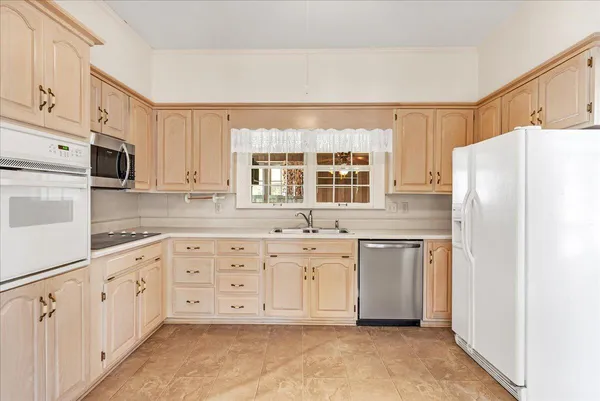 $395,000 | 517 Laurel Avenue, South Pittsburg, TN 37380