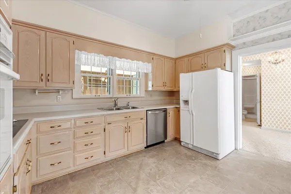 $395,000 | 517 Laurel Avenue, South Pittsburg, TN 37380