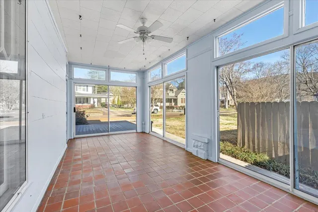 $395,000 | 517 Laurel Avenue, South Pittsburg, TN 37380