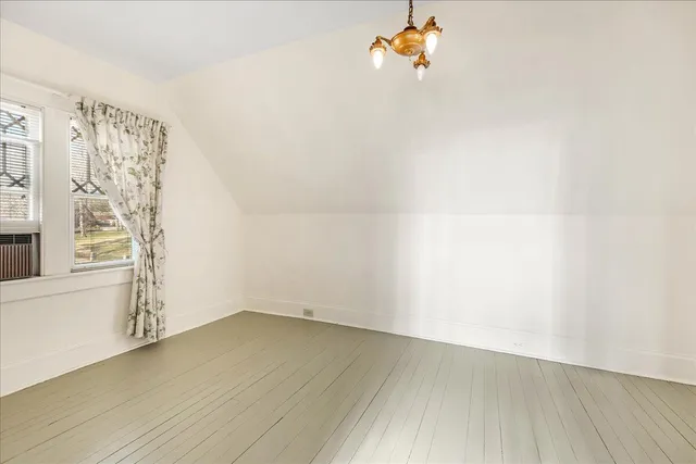 $395,000 | 517 Laurel Avenue, South Pittsburg, TN 37380