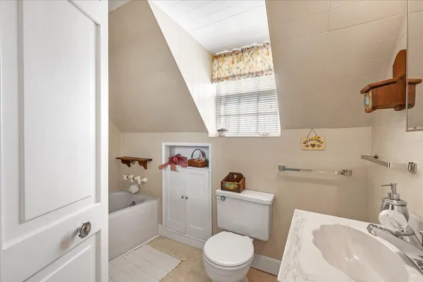 $395,000 | 517 Laurel Avenue, South Pittsburg, TN 37380