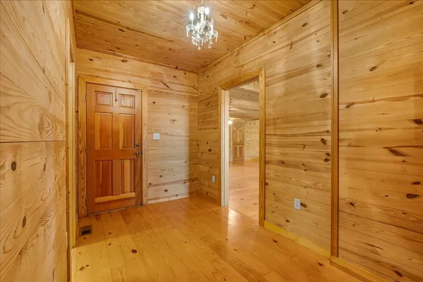 $395,000 | 517 Laurel Avenue, South Pittsburg, TN 37380