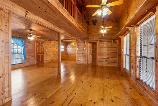 $395,000 | 517 Laurel Avenue, South Pittsburg, TN 37380