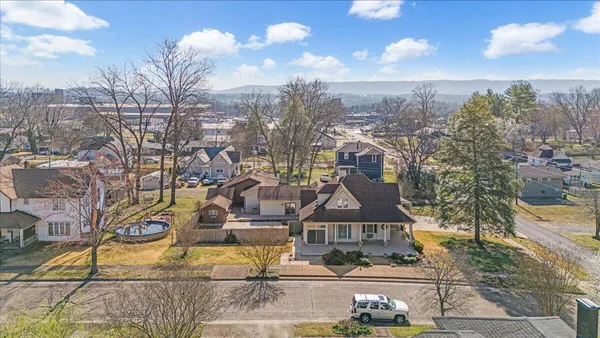 $395,000 | 517 Laurel Avenue, South Pittsburg, TN 37380