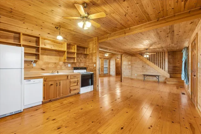 $395,000 | 517 Laurel Avenue, South Pittsburg, TN 37380