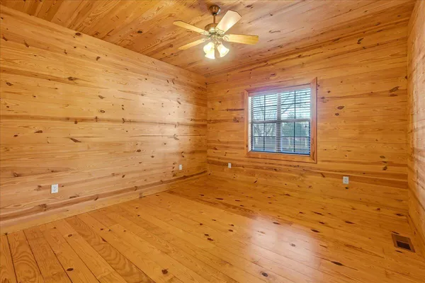 $395,000 | 517 Laurel Avenue, South Pittsburg, TN 37380