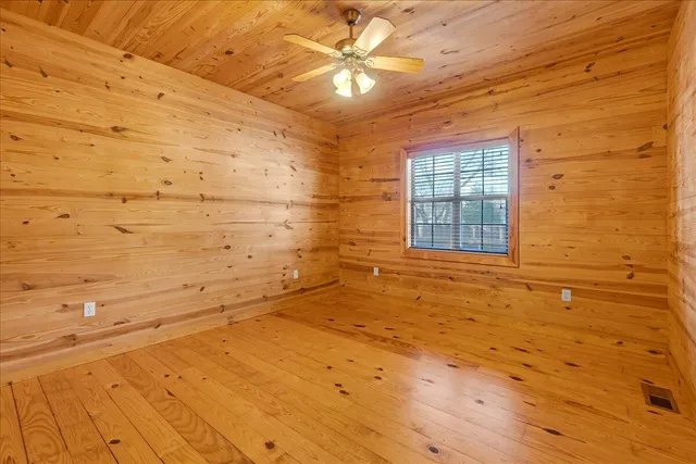 $395,000 | 517 Laurel Avenue, South Pittsburg, TN 37380