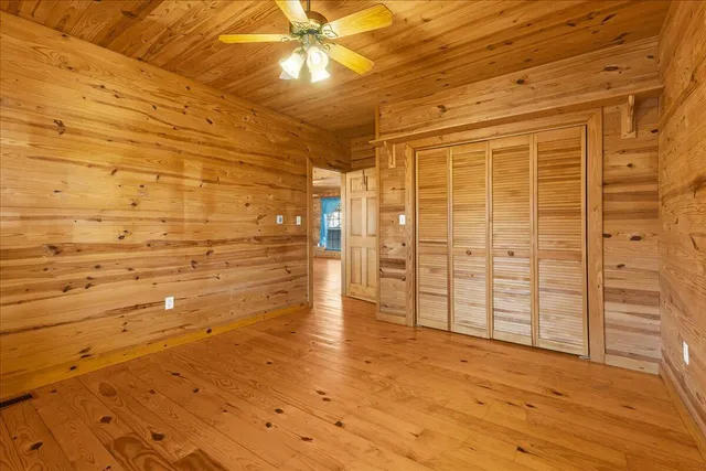 $395,000 | 517 Laurel Avenue, South Pittsburg, TN 37380