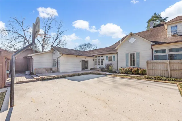 $395,000 | 517 Laurel Avenue, South Pittsburg, TN 37380