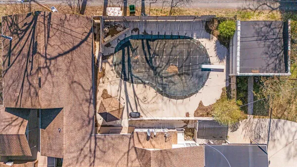 $395,000 | 517 Laurel Avenue, South Pittsburg, TN 37380