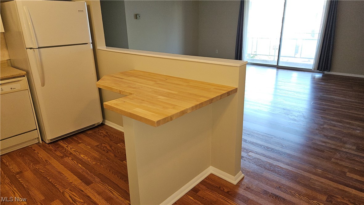 3400 Wooster Road, Unit 412 Rocky River, OH 44116 - Photo 7 of 34