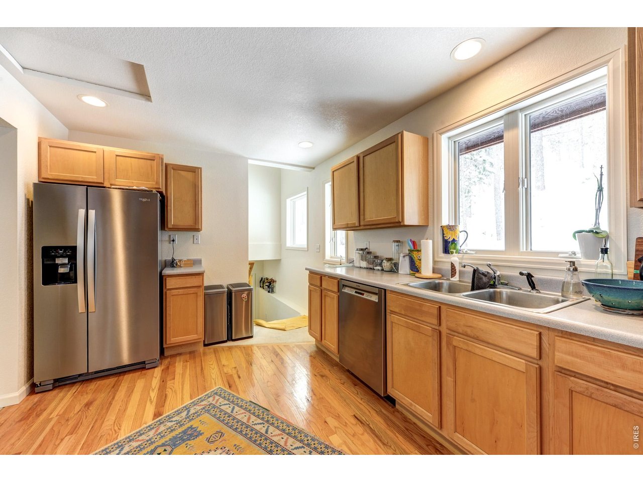 7 Ronnie Road Golden, CO 80403 - Photo 3 of 38