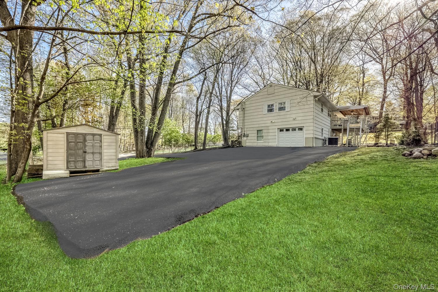 129 East Willow Tree Road Spring Valley, NY 10977 - Photo 3 of 30