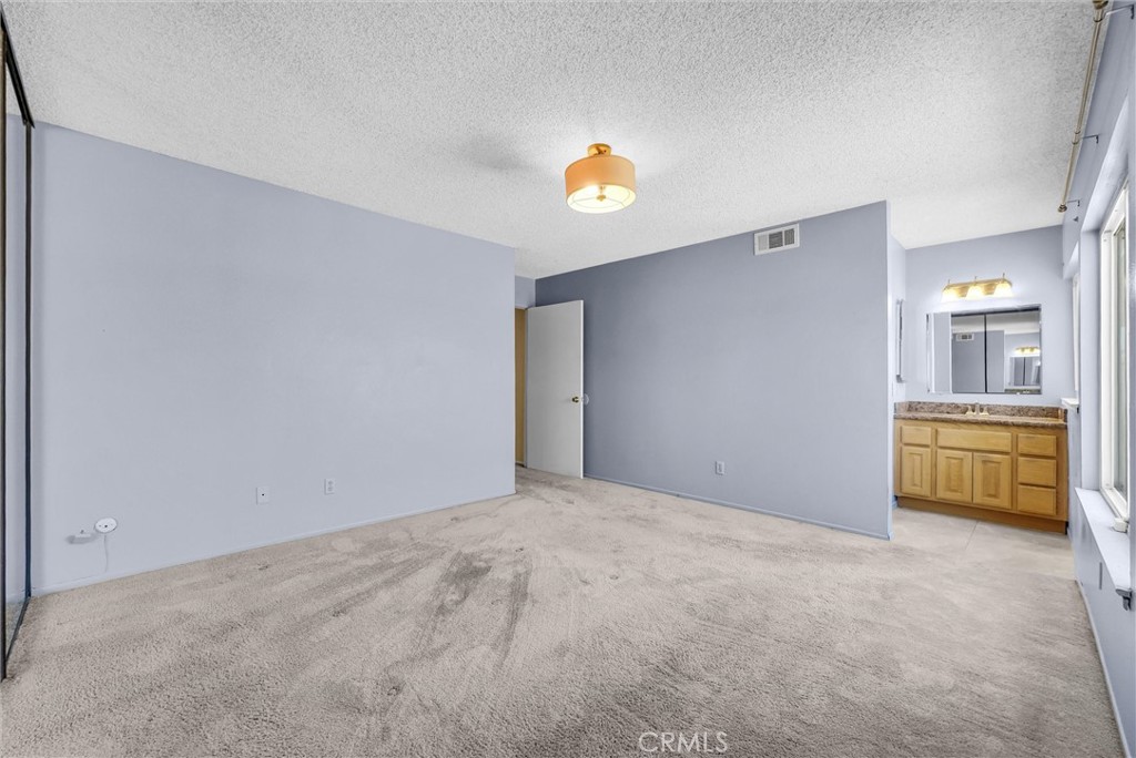 896 North Arrowhead Avenue Rialto, CA 92376 - Photo 24 of 31