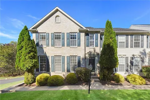 $298,000 | 931 Royal Court, Canonsburg, PA 15317