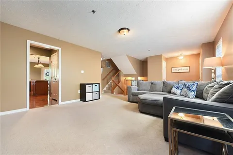 $298,000 | 931 Royal Court, Canonsburg, PA 15317