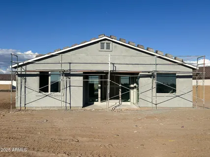 a view of a house with roof