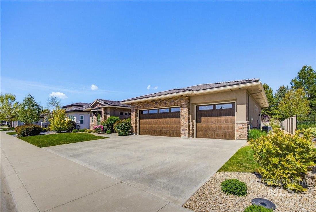 6642 North Crantini Way Meridian, ID 83646 - Photo 6 of 50