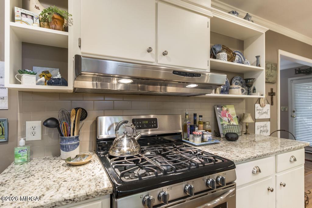 861 Windsor Road Macon, GA 31204 - Photo 8 of 31 kitchen