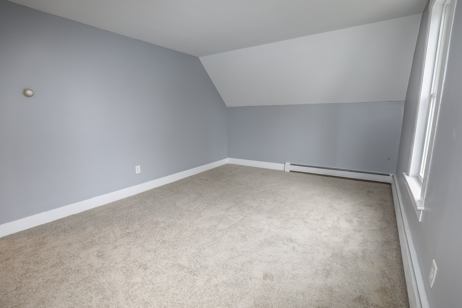 155 Mammoth Road Manchester, NH 03109 - Photo 21 of 40