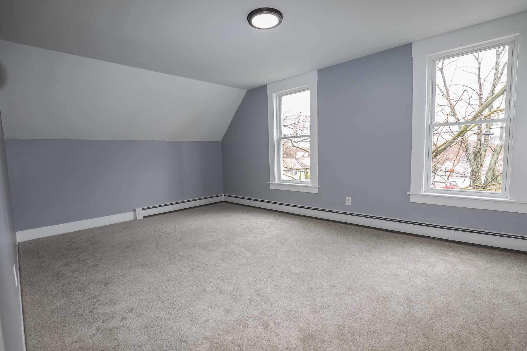 155 Mammoth Road Manchester, NH 03109 - Photo 22 of 40