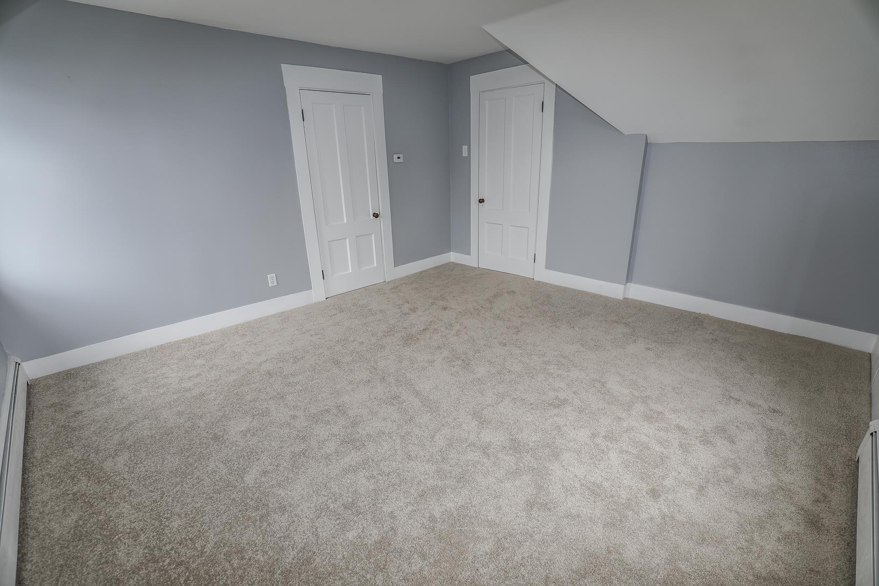 155 Mammoth Road Manchester, NH 03109 - Photo 23 of 40