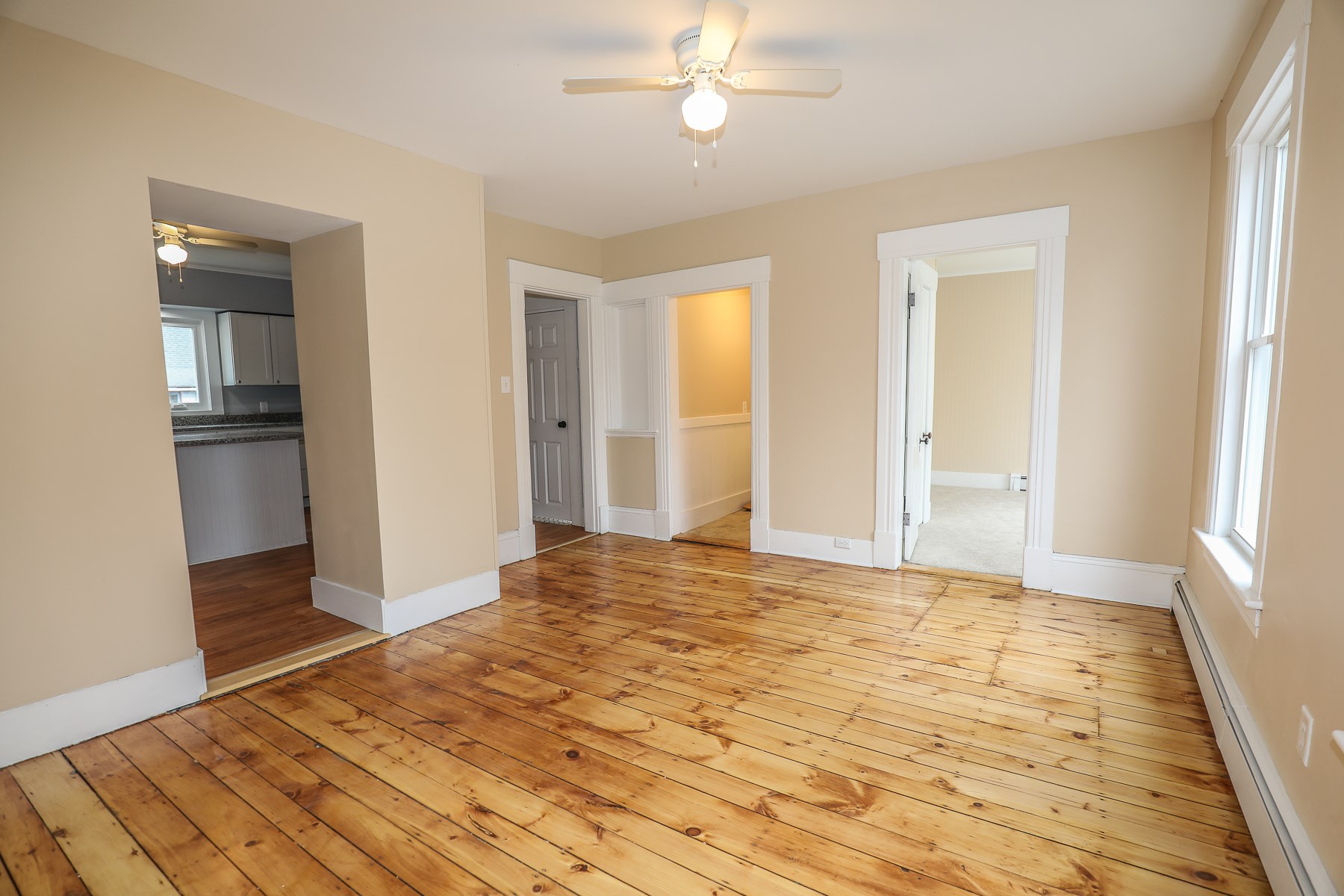 155 Mammoth Road Manchester, NH 03109 - Photo 7 of 40