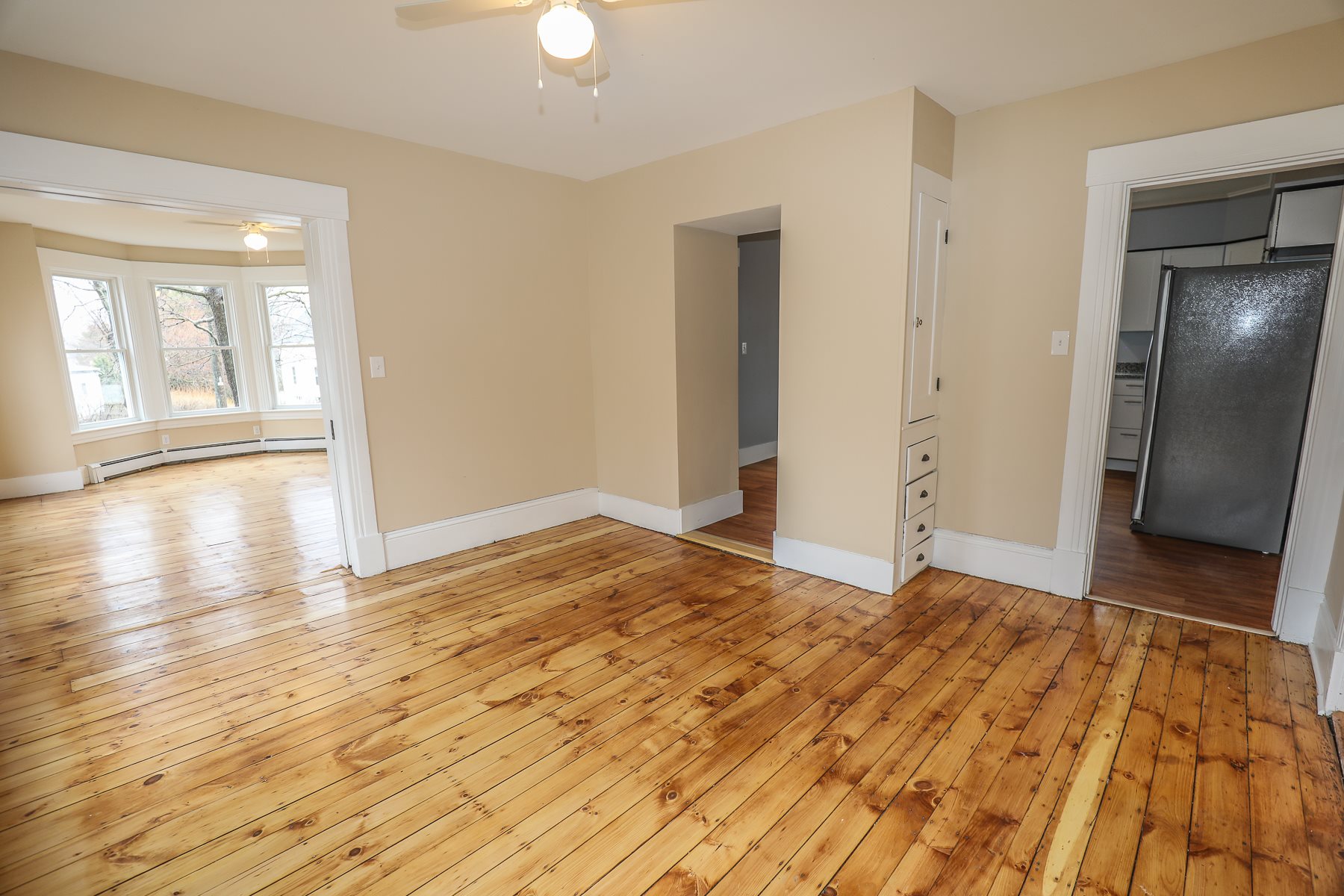 155 Mammoth Road Manchester, NH 03109 - Photo 9 of 40