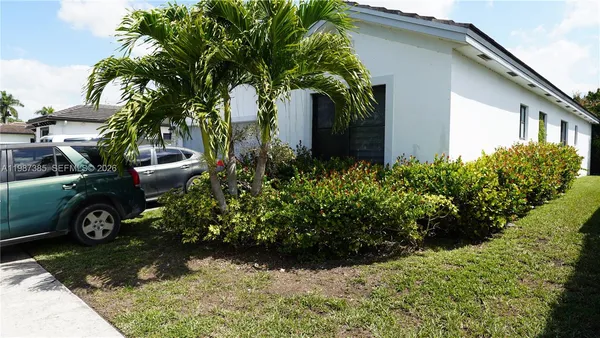 $699,000 | 16869 Southwest 109th Place, Miami, FL 33157
