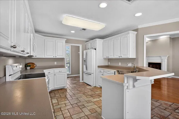 $259,500 | 521 Avalon Avenue, McComb, MS 39648