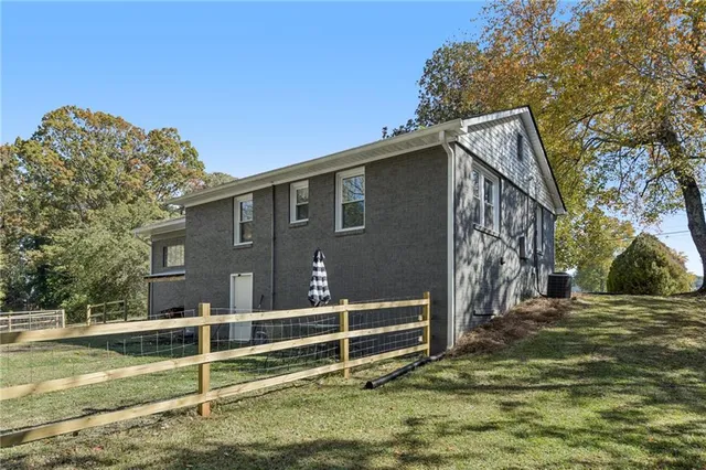 $295,000 | 3073 Gainesville Highway, Alto, GA 30510