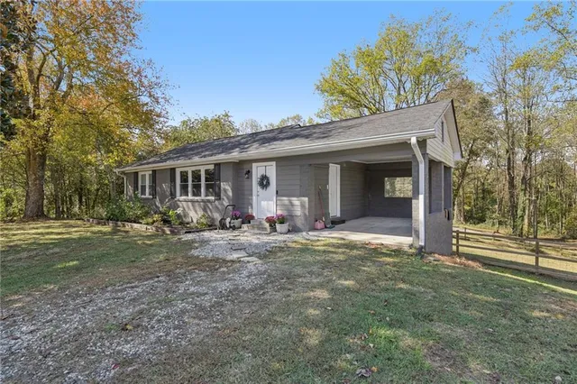 $295,000 | 3073 Gainesville Highway, Alto, GA 30510