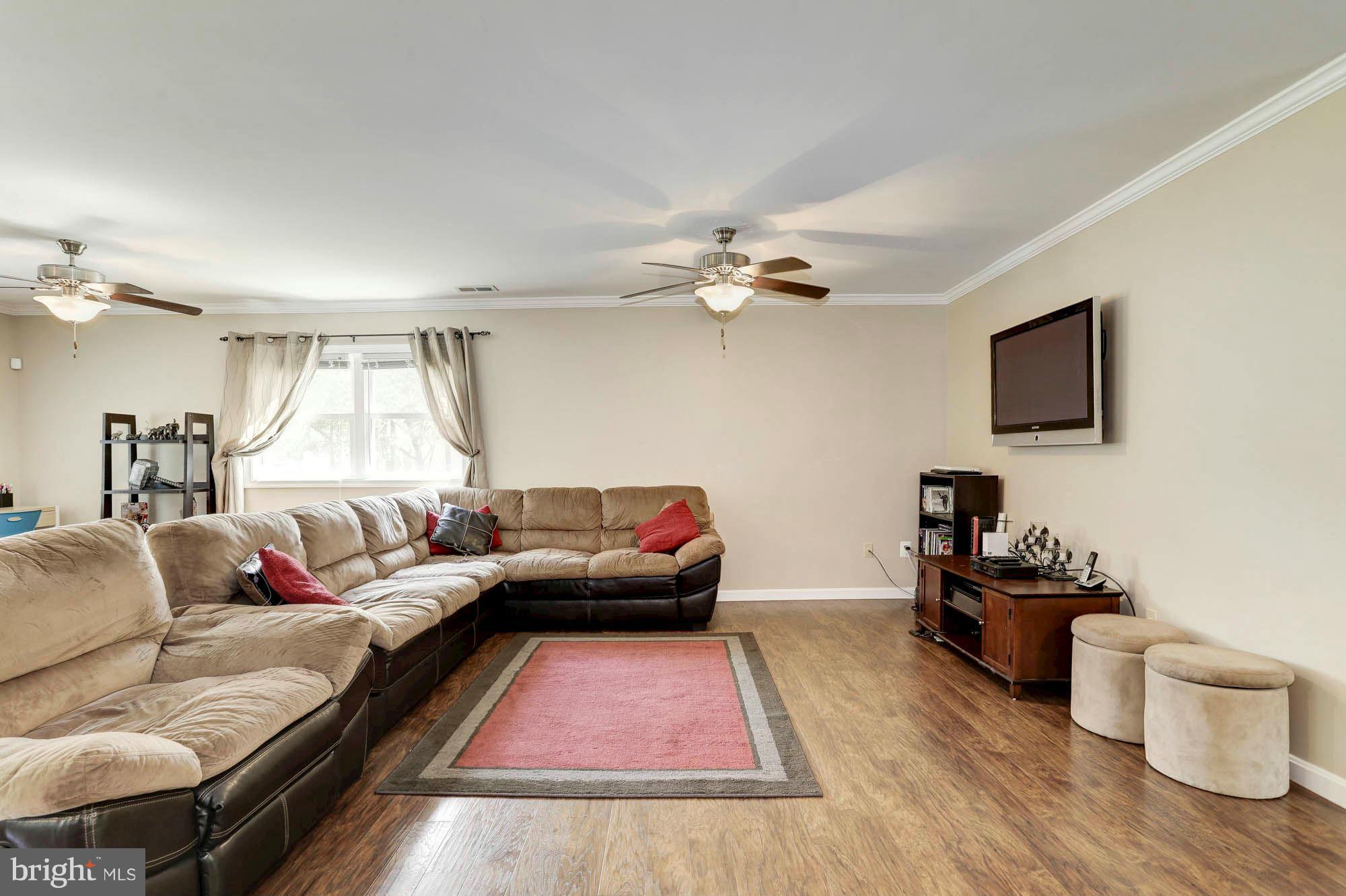 1140 Hamlin Road Waldorf, MD 20602 - Photo 12 of 30 Living Room