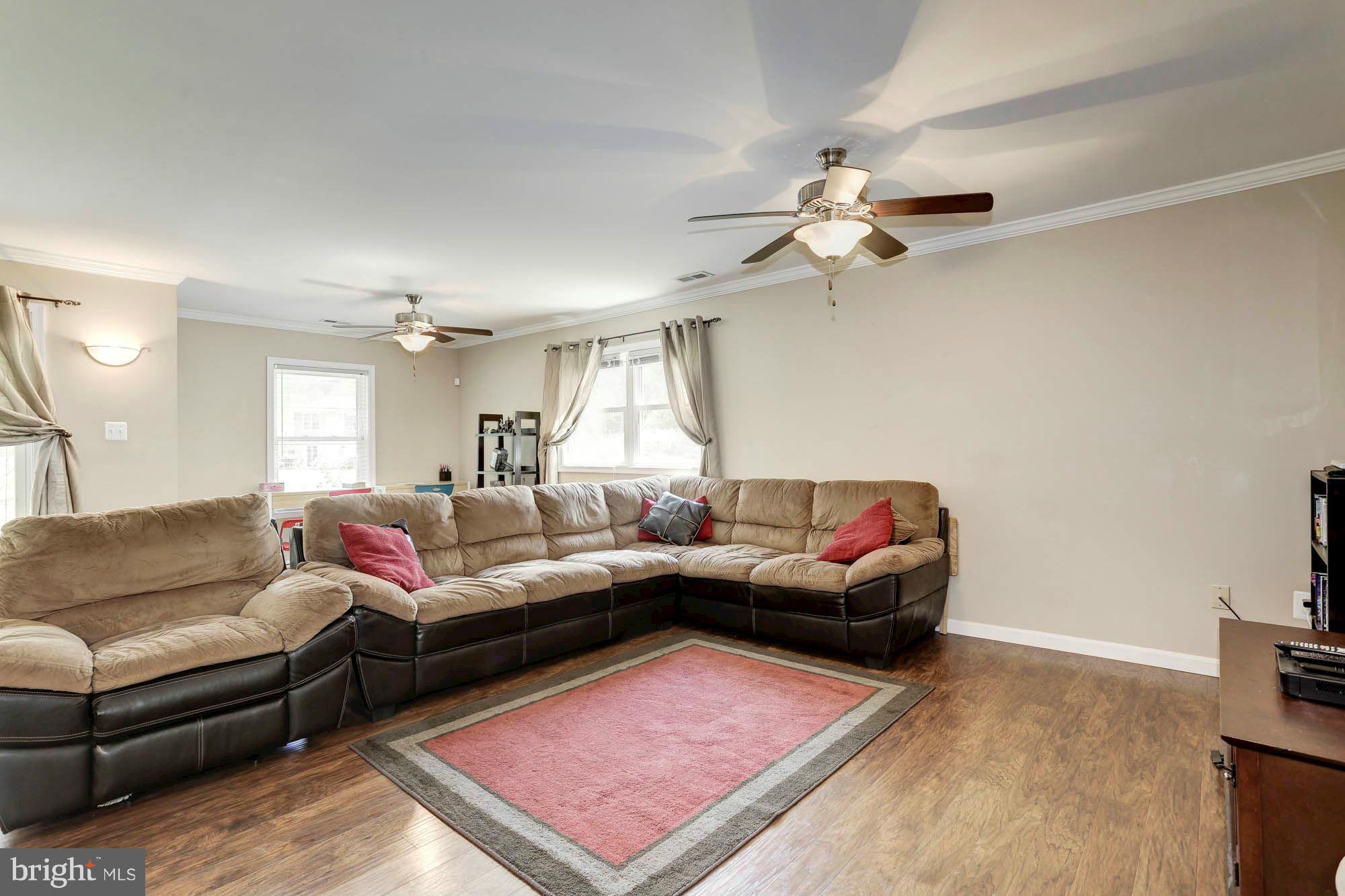 1140 Hamlin Road Waldorf, MD 20602 - Photo 13 of 30 Living Room
